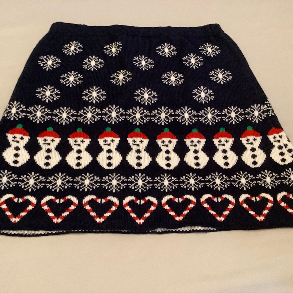 Navy candy cane snowman Christmas sweater knit pull on skirt. Like new LARGE